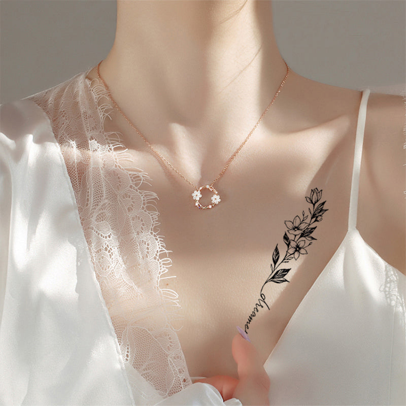 Abziehbare Tattoos - Boohoo-Stil