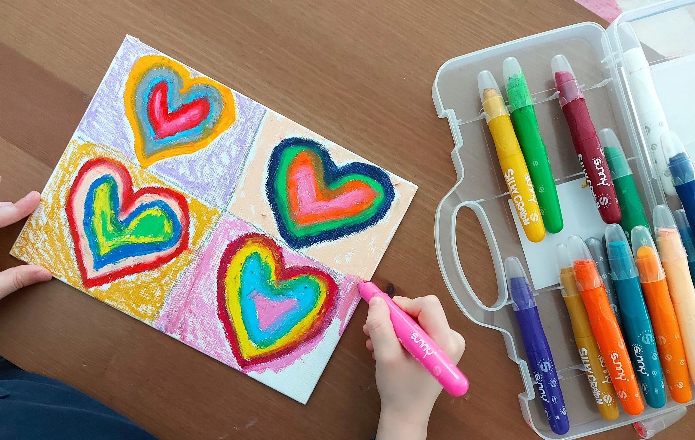 Erlebe den Zauber der Farben mit Silky Crayons! Hier sind fünf überzeugende Gründe, warum du sie ausprobieren solltest